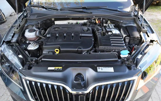 Skoda Superb cena 84900 przebieg: 178000, rok produkcji 2019 z Kutno małe 781